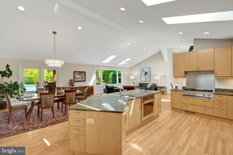 $1,650,000 | 2114 Galloping Way, Vienna, VA 22181