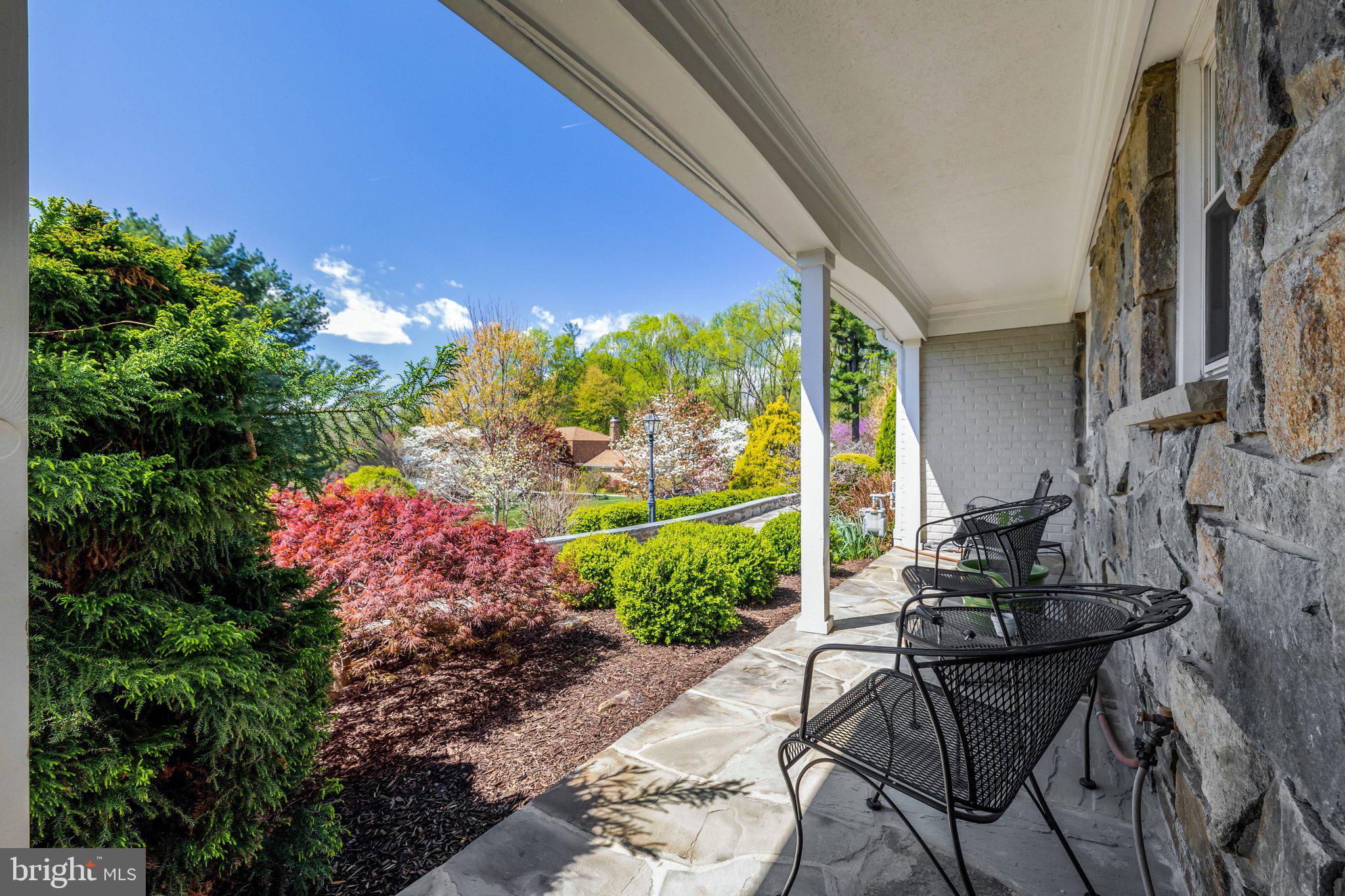 2114 Galloping Way Vienna, VA 22181 - Photo 4 of 89 Front Porch