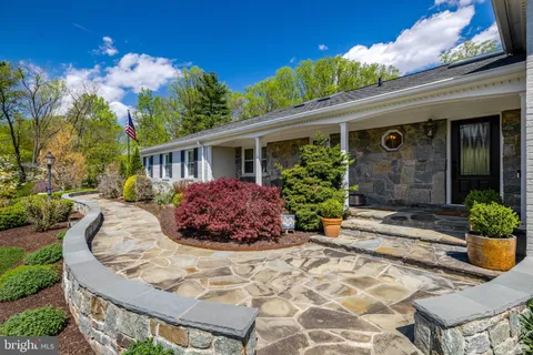 $1,650,000 | 2114 Galloping Way, Vienna, VA 22181