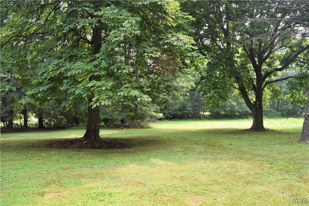 32 Bunny Trail Road Bangor, PA 18013 - Photo 3 of 19 Gallery Image 3