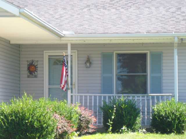 7133 Johnson Road Springfield, OH 45502 - Photo 2 of 25