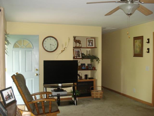 7133 Johnson Road Springfield, OH 45502 - Photo 4 of 25