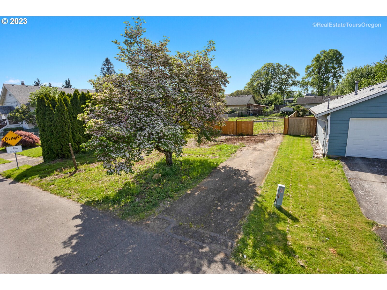 330 Harrison Street Fairview, OR 97024 - Photo 16 of 20 a view of a backyard