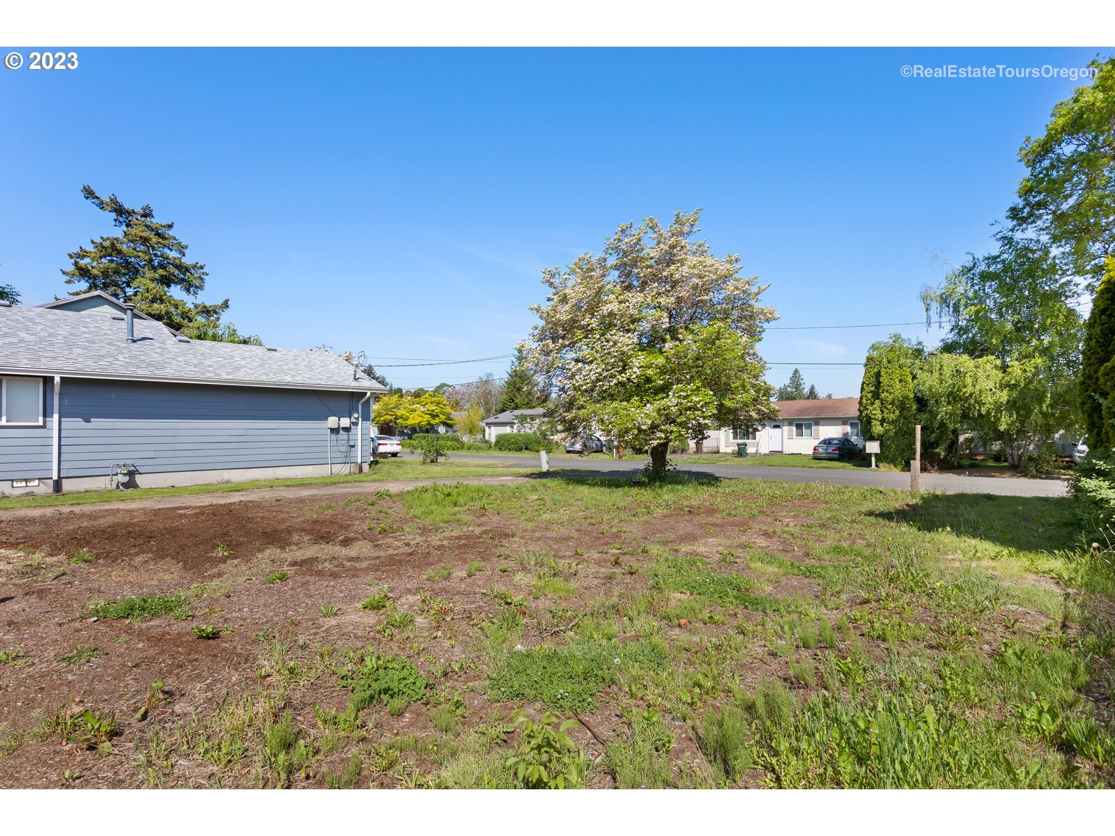 330 Harrison Street Fairview, OR 97024 - Photo 8 of 20 a view of a yard