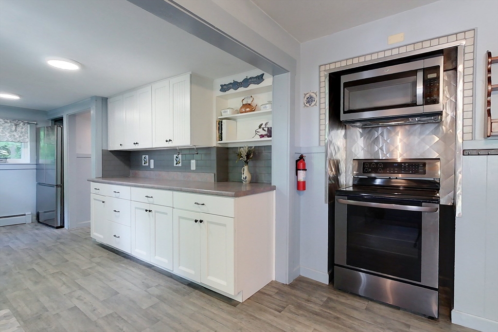 211 Main Street Townsend, MA 01469 - Photo 4 of 32