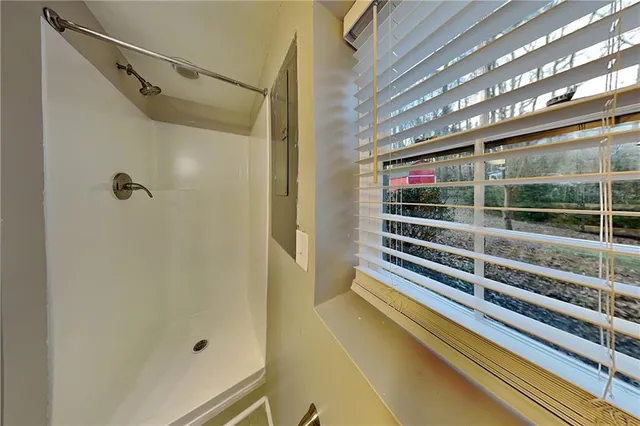 $2,375 | 220 Sabrina Court, Woodstock, GA 30188