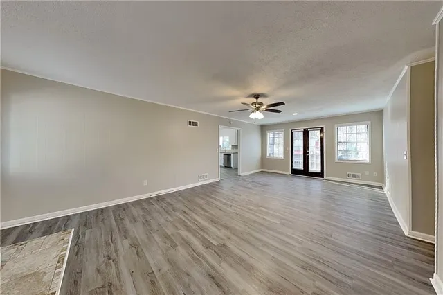 $2,375 | 220 Sabrina Court, Woodstock, GA 30188