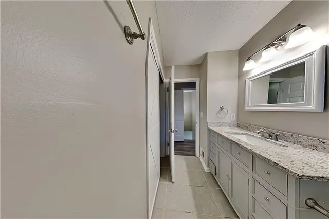 $2,375 | 220 Sabrina Court, Woodstock, GA 30188