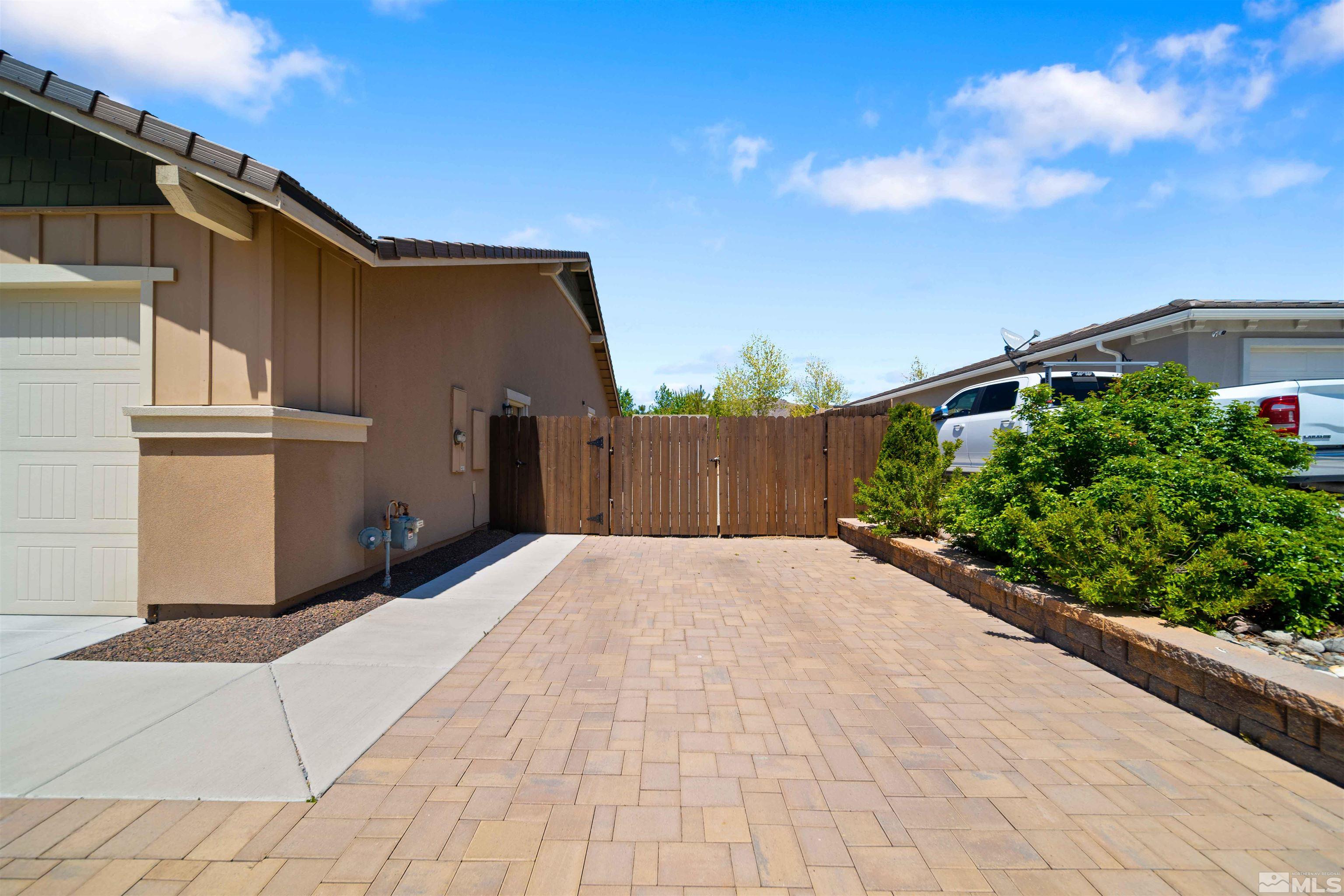2800 Tobiano Drive Reno, NV 89521 - Photo 5 of 40 Photo 5