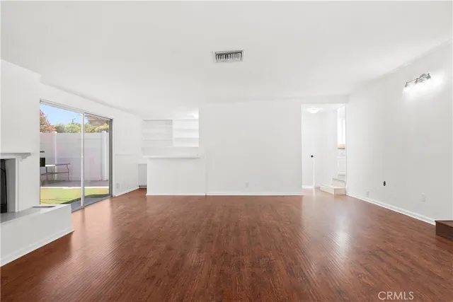 $4,995 | 6230 Zelzah Avenue, Encino, CA 91316