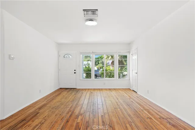 $4,995 | 6230 Zelzah Avenue, Encino, CA 91316