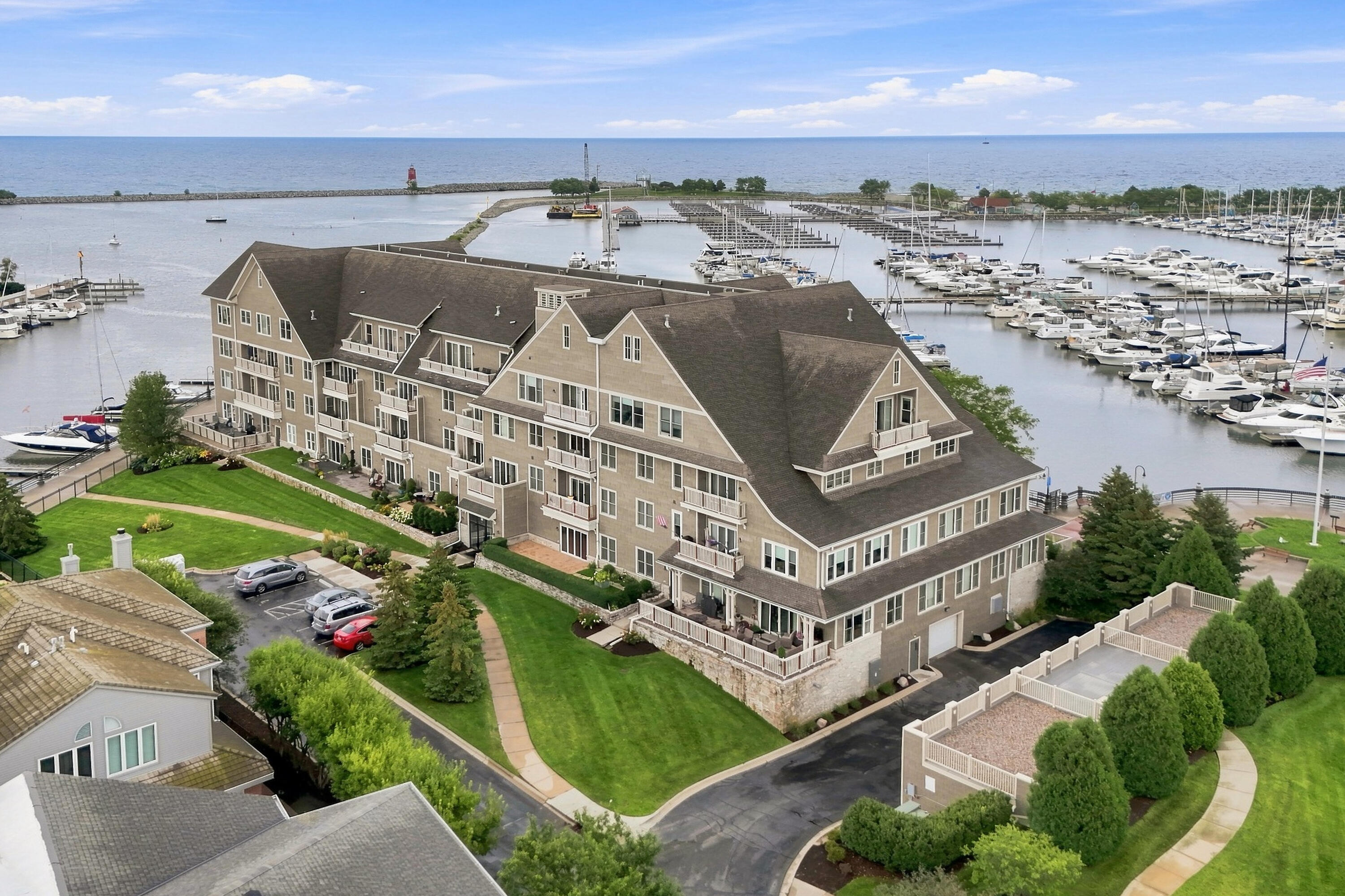 4 Gas Light Drive, Unit 307 Racine, WI 53403 - Photo 39 of 40 Premium lakeside lifestyle in Racine, Wisconsin