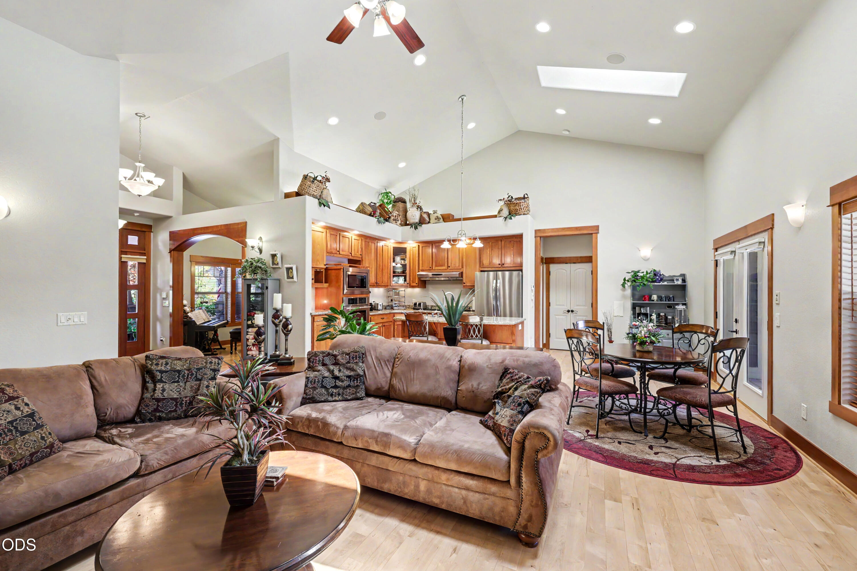 225 Echo Way Eagle Point, OR 97524 - Photo 13 of 63