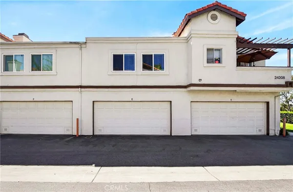 $589,000 | 24208 Sylvan Glen Road, Unit E, Diamond Bar, CA 91765