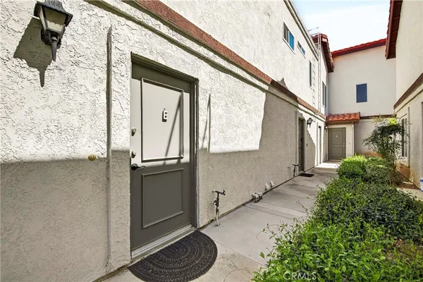 $589,000 | 24208 Sylvan Glen Road, Unit E, Diamond Bar, CA 91765