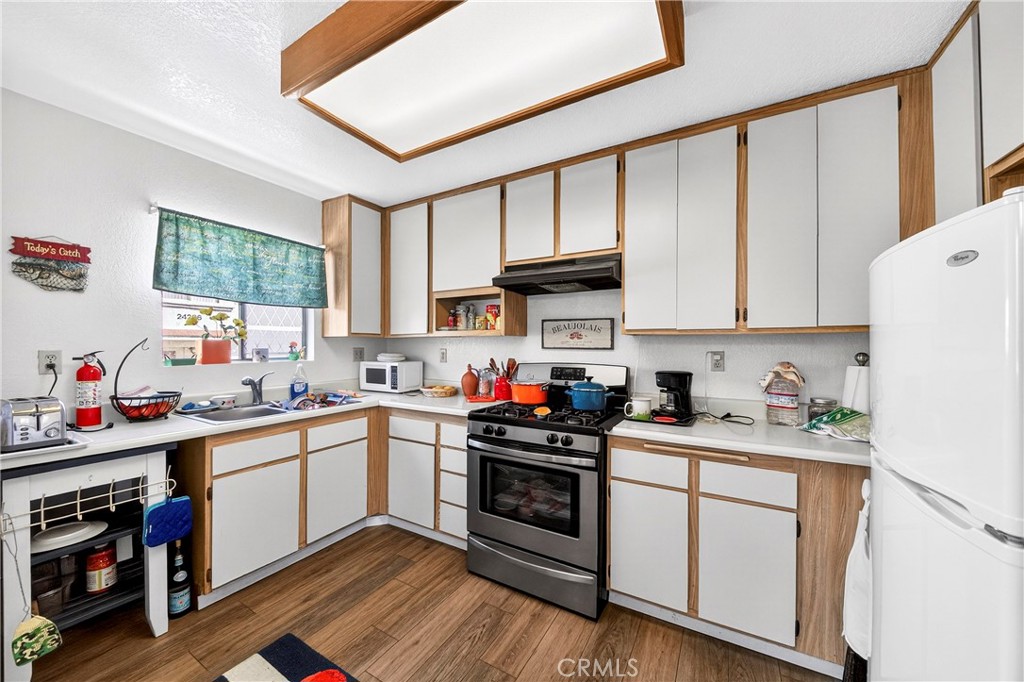 24208 Sylvan Glen Road, Unit E Diamond Bar, CA 91765 - Photo 8 of 26