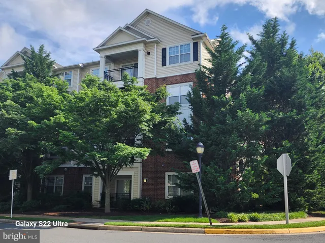 $415,000 | 12945 Centre Park Circle, Unit 110, Herndon, VA 20171
