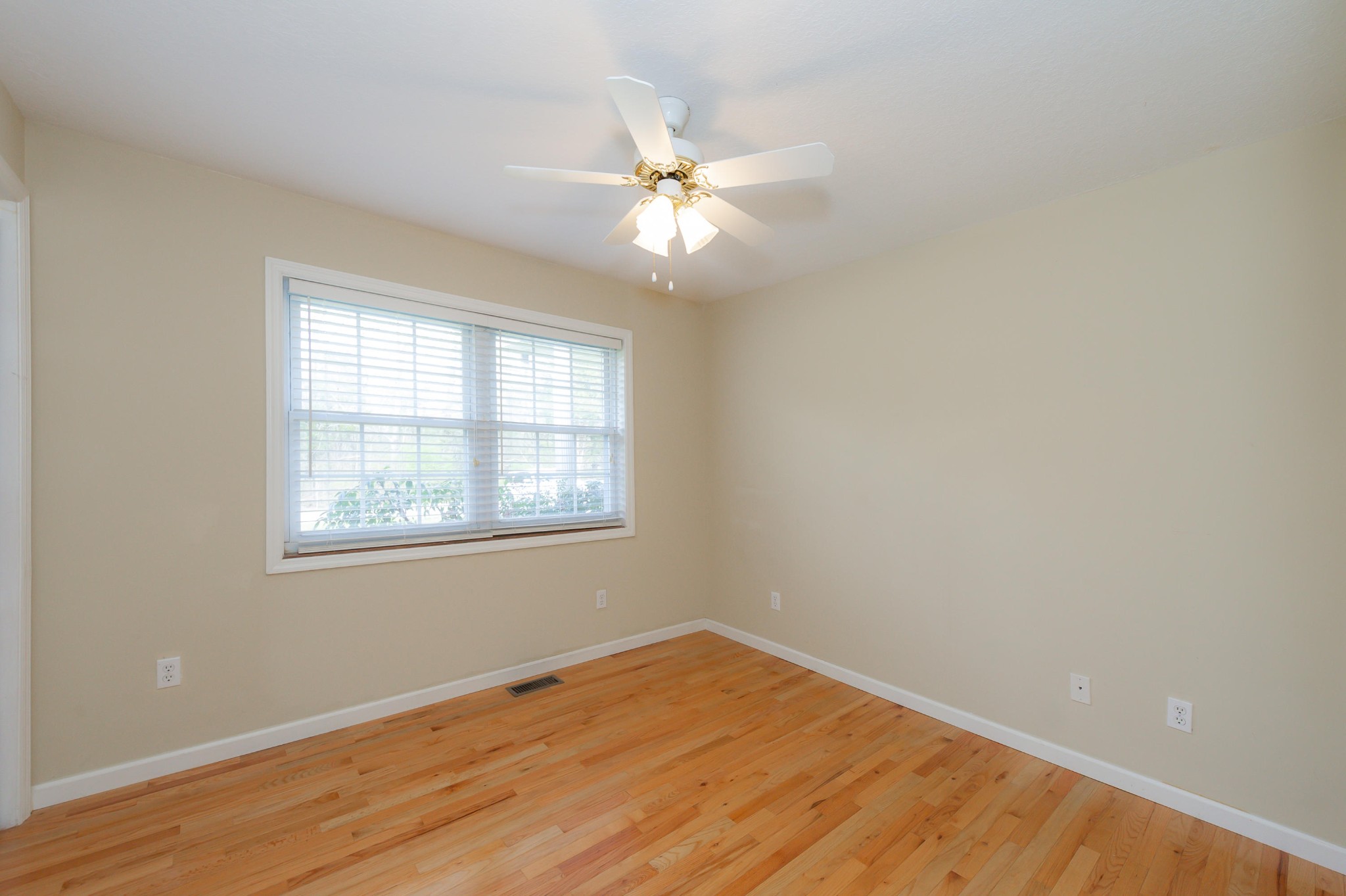925 Patton Ferry Road Kingston, TN 37763 - Photo 8 of 20 Gallery Image 8