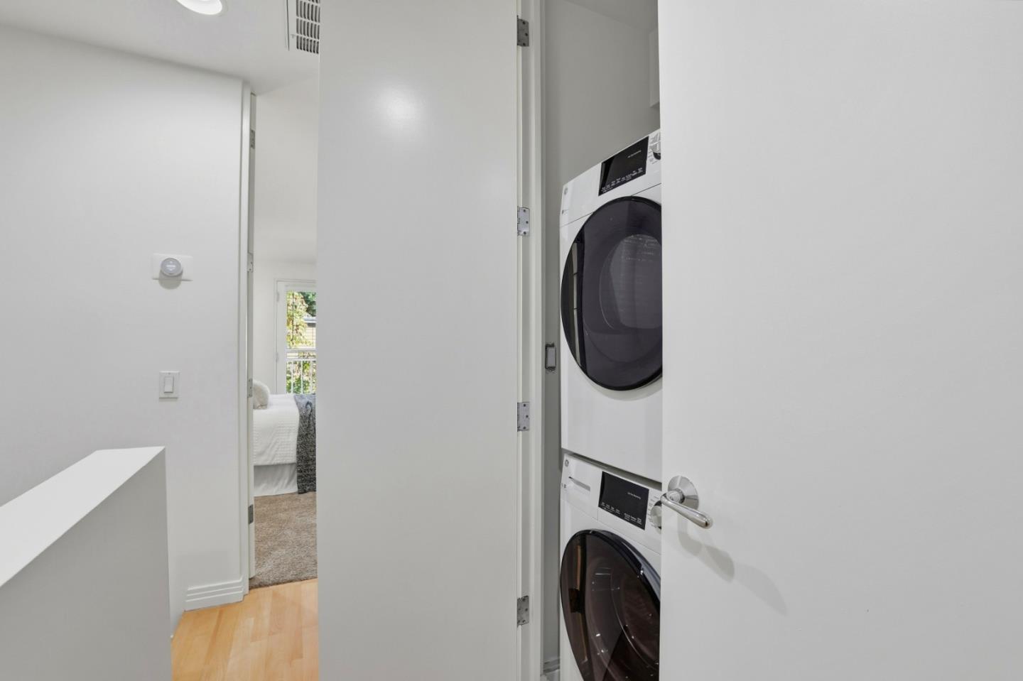 1835 Palm View Place, Unit 105 Santa Clara, CA 95050 - Photo 20 of 49 a utility room with dryer and washer
