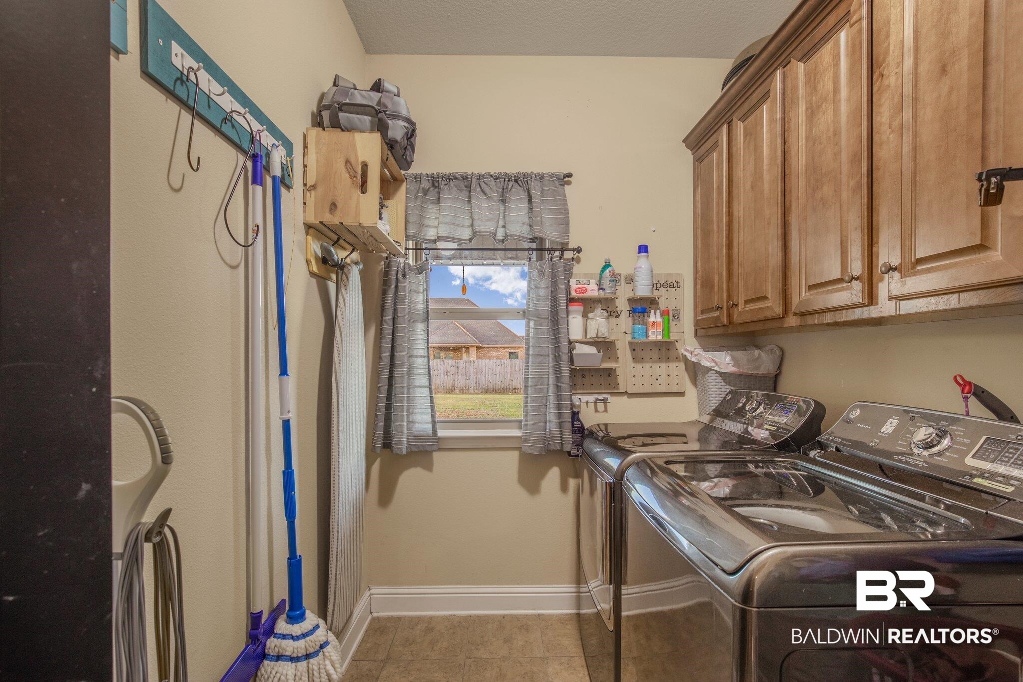 9792 Camberwell Drive Daphne, AL 36526 - Photo 23 of 29 Laundry Room
