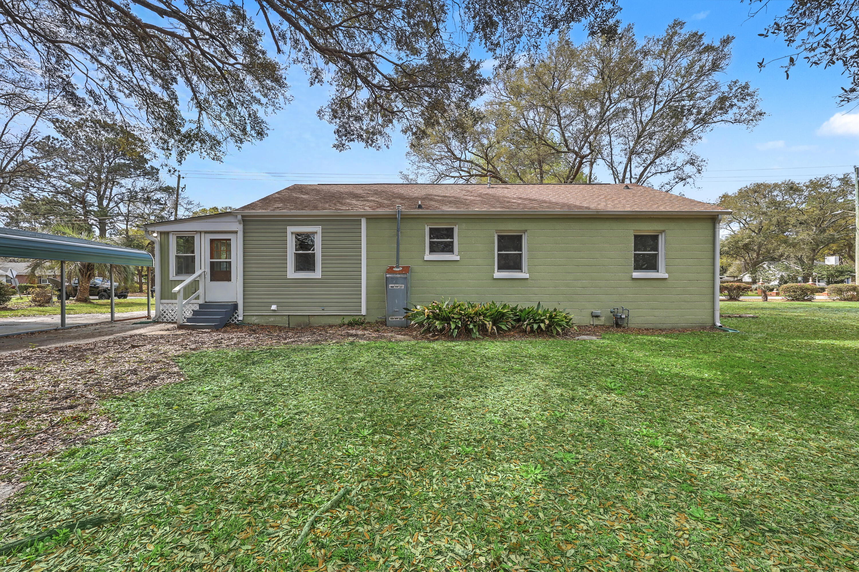1509 Rainbow Road Charleston, SC 29412 - Photo 32 of 36 Gallery Image 32