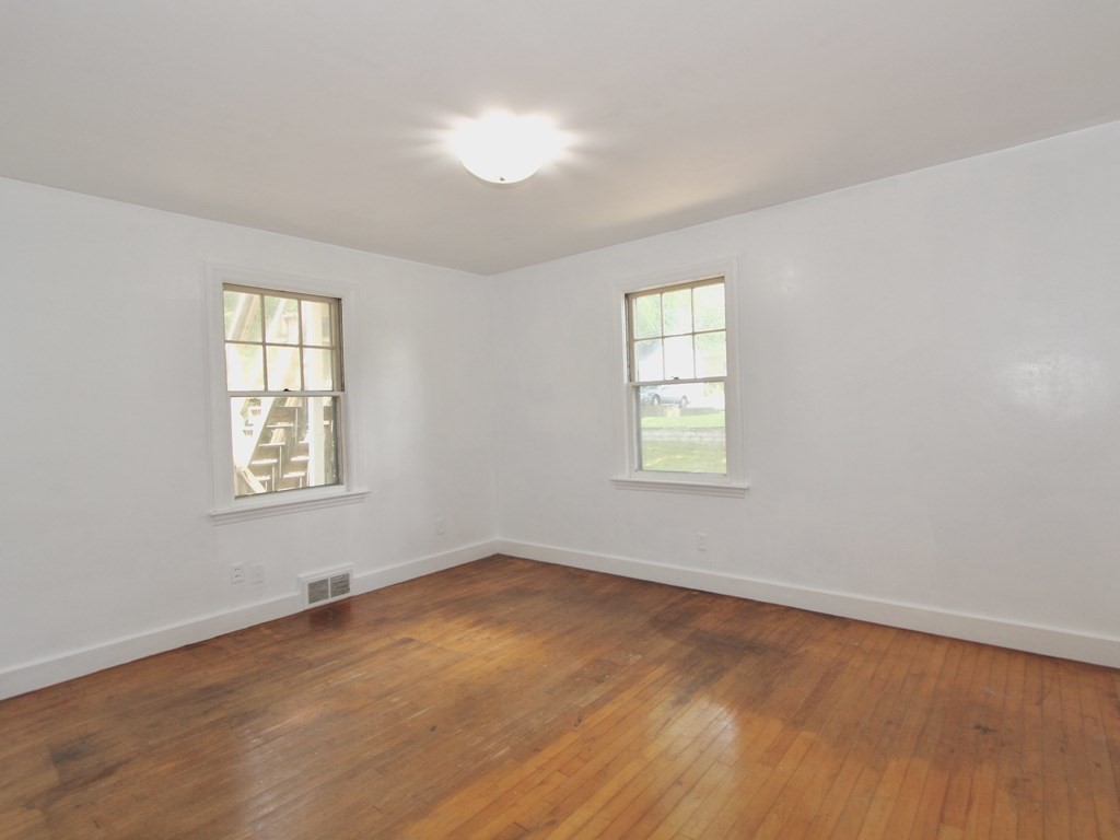 470 Massasoit Road Worcester, MA 01604 - Photo 8 of 18 Gallery Image 8