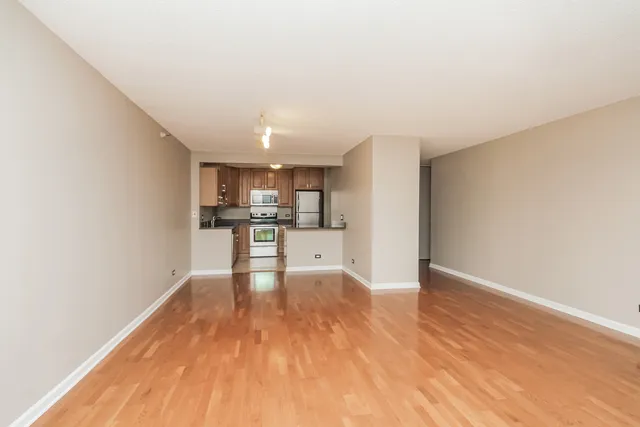 $2,519 | 10 East Ontario Street, Unit 4607, Chicago, IL 60611