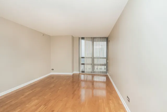 $2,519 | 10 East Ontario Street, Unit 4607, Chicago, IL 60611