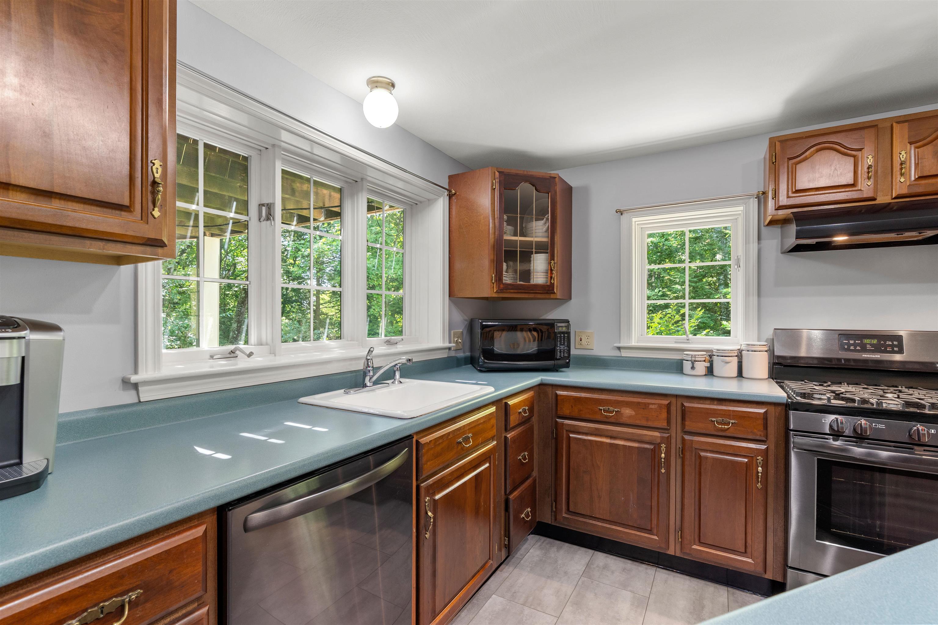 20 Hadley Road Merrimack, NH 03054 - Photo 40 of 58 Gallery Image 40
