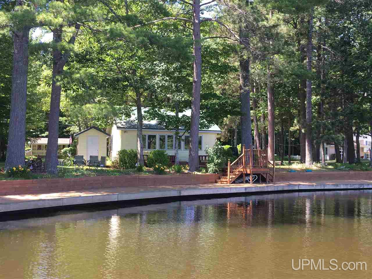 914 North Co Road Manistique, MI 49854 - Photo 1 of 20