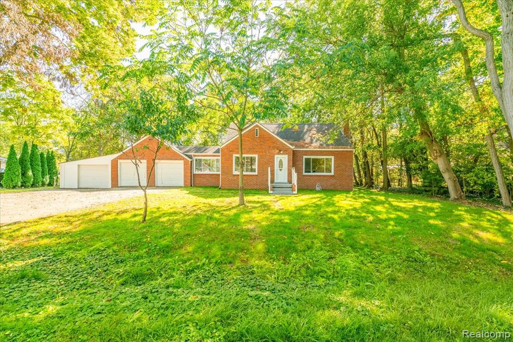 47049 Denton Road Belleville, MI 48111 - Photo 2 of 45 Gallery Image 2