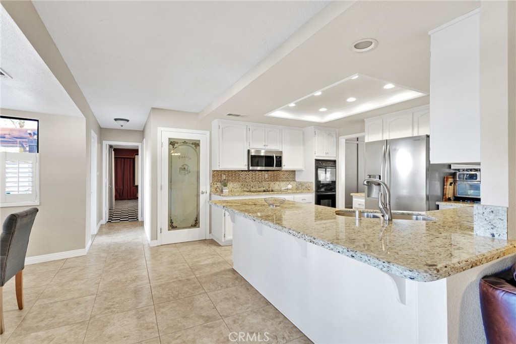 15931 Kewanee Road Apple Valley, CA 92307 - Photo 16 of 61