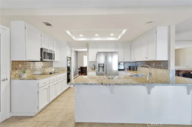 $550,000 | 15931 Kewanee Road, Apple Valley, CA 92307