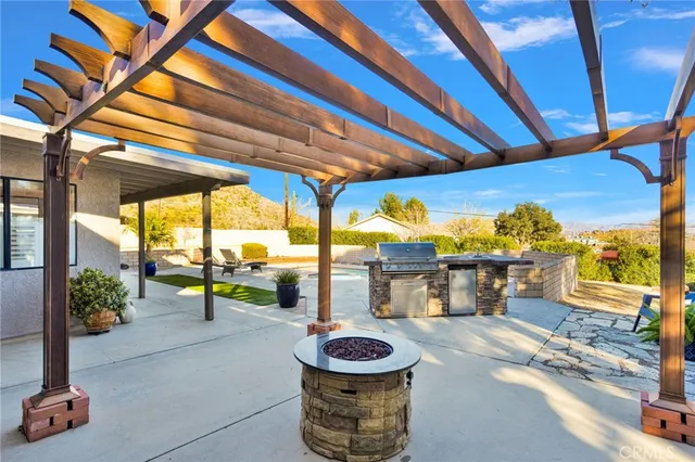 $550,000 | 15931 Kewanee Road, Apple Valley, CA 92307