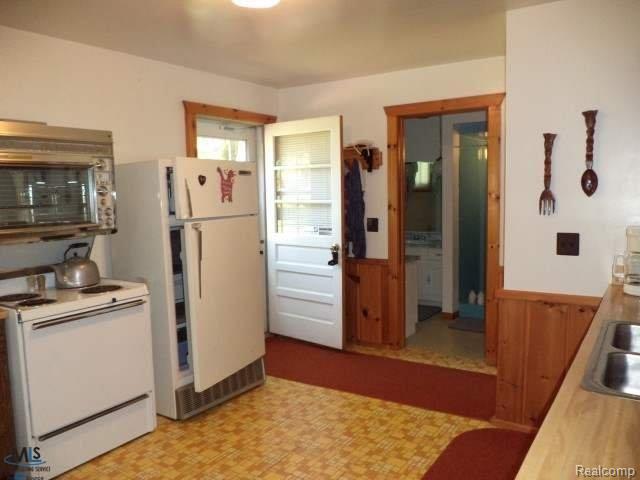 6768 North Ridge Road Harrison, MI 48625 - Photo 19 of 24 20.JPG