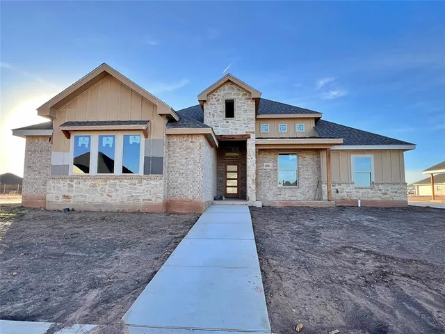 $409,500 | 6610 Beals Creek Drive, Abilene, TX 79606