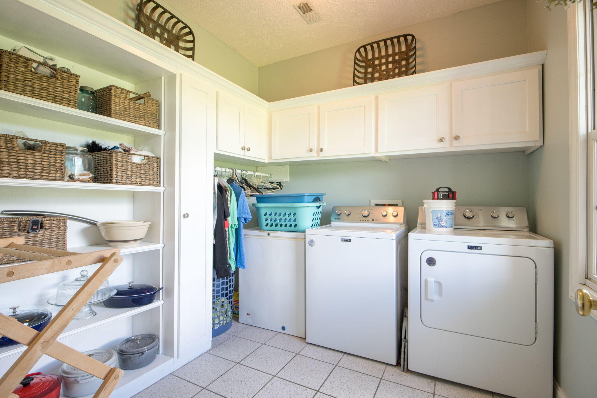 320 Alice Roy Road Windsor, KY 42565 - Photo 36 of 165 Main Floor Laundry