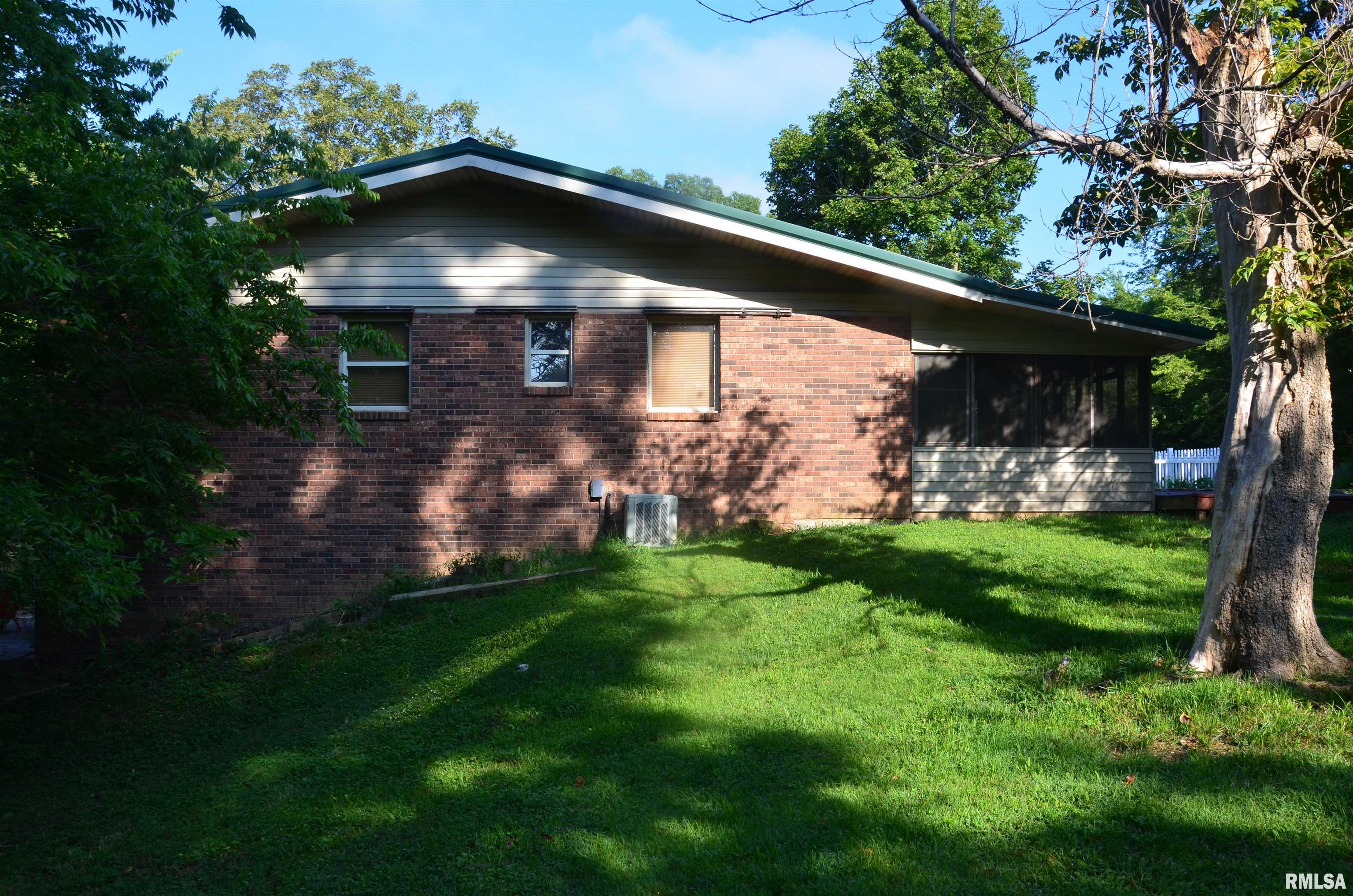 11614 Mt Summit Road Chester, IL 62233 - Photo 4 of 26