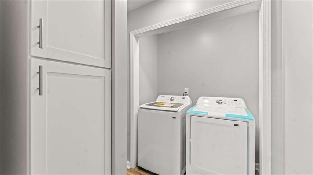 804 Blanche Road Cedartown, GA 30125 - Photo 9 of 24 a utility room with dryer and washer