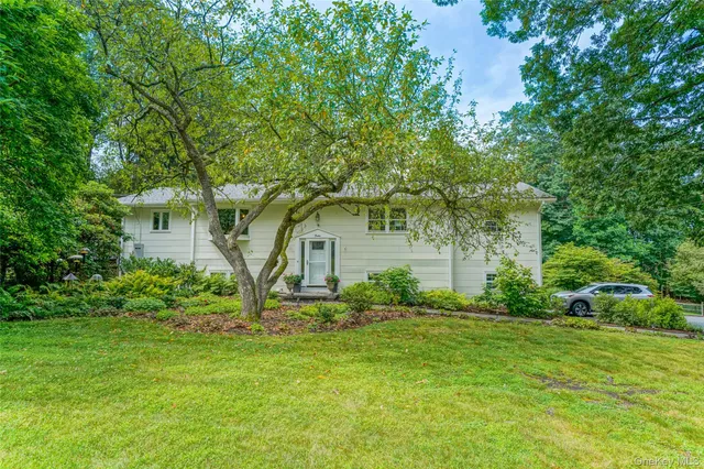 $1,049,999 | 12 Capri Drive, Spring Valley, NY 10977