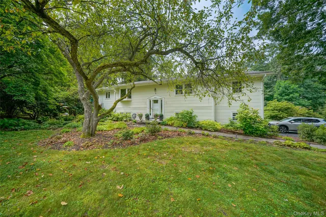 $1,049,999 | 12 Capri Drive, Spring Valley, NY 10977