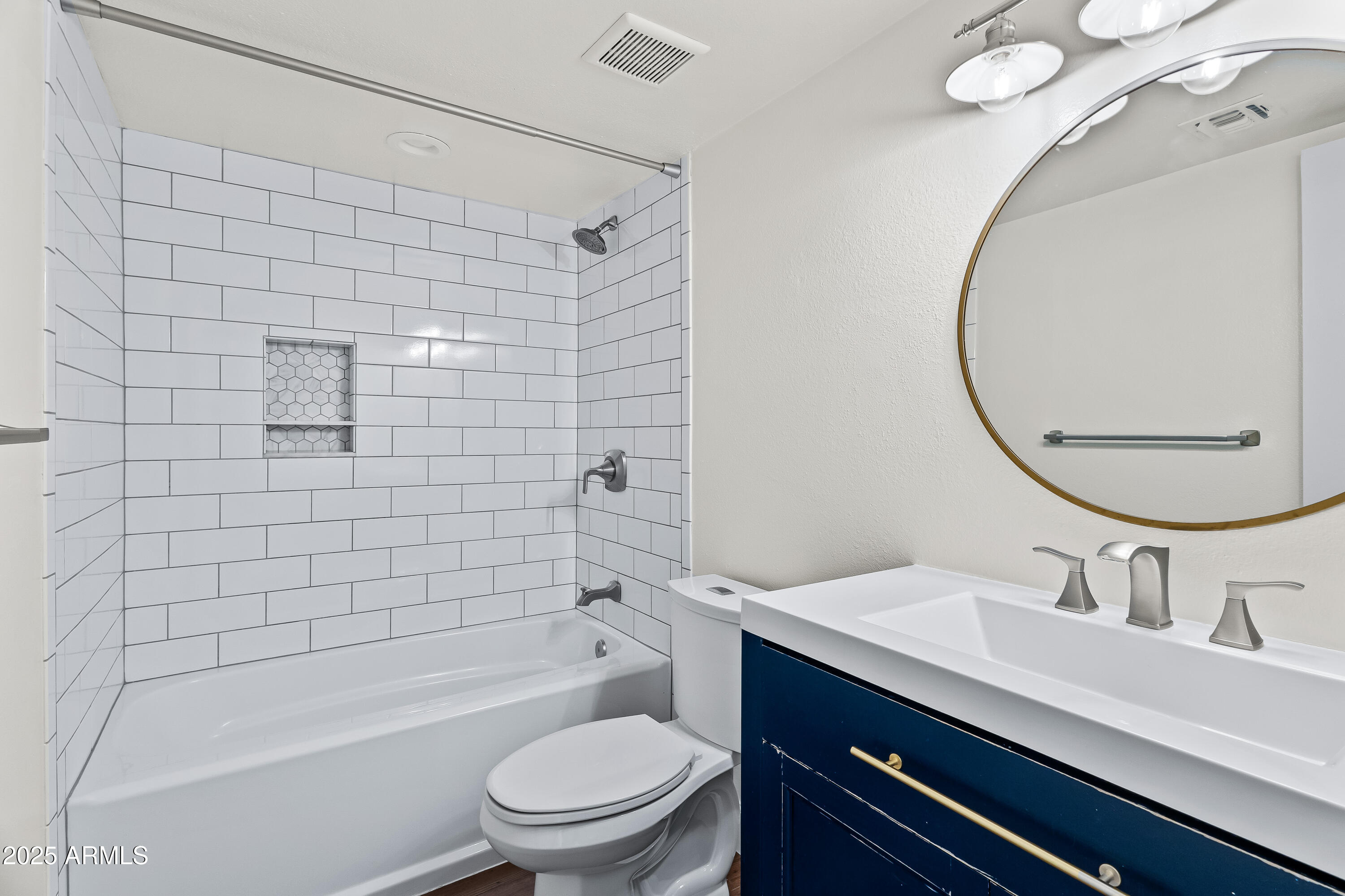 4201 East Camelback Road, Unit 100 Phoenix, AZ 85018 - Photo 16 of 24 Bathroom 2