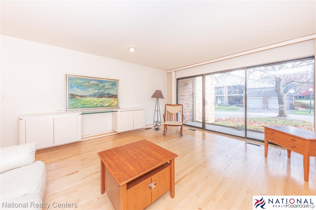 29705 Pine Ridge Circle, Unit 35 Farmington Hills, MI 48331 - Photo 10 of 29