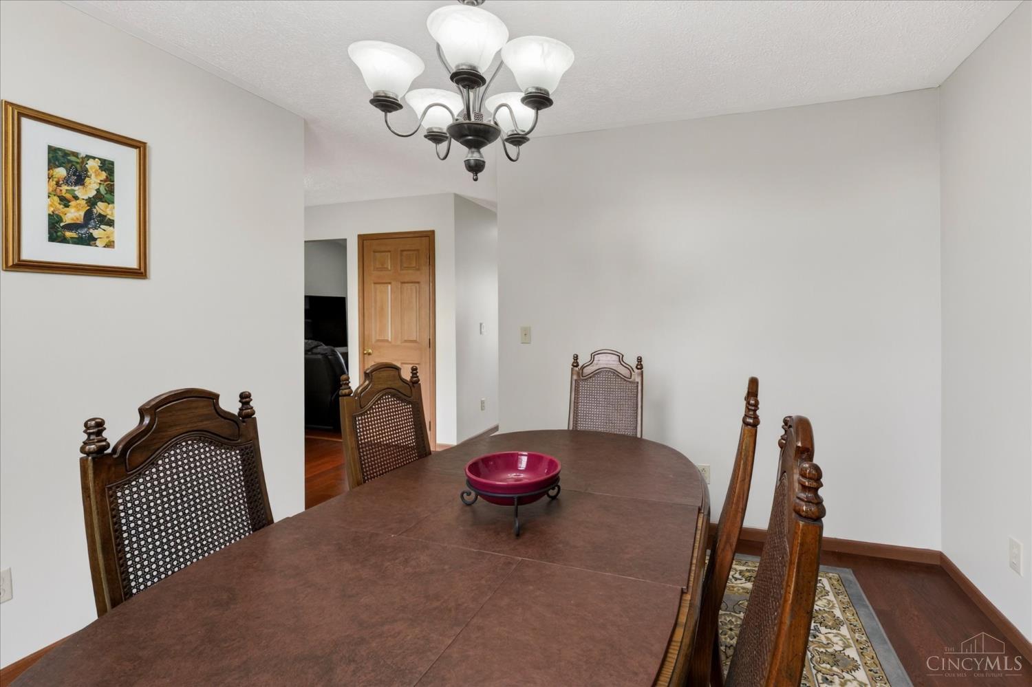 9070 Grimsley Road Leesburg, OH 45135 - Photo 10 of 41