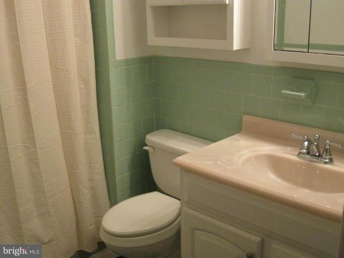 12905 Brandywine Road Brandywine, MD 20613 - Photo 9 of 18 Bath #1
