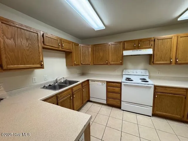 $2,100 | 7432 Thais Trail, Wilmington, NC 28411