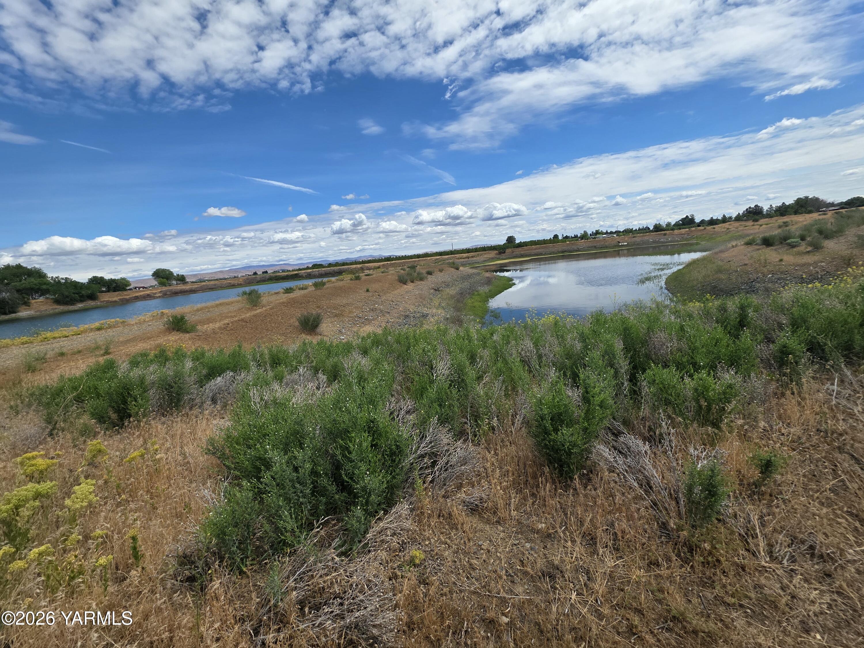 5451 Branch Road Wapato, WA 98951 - Photo 7 of 9 a view of beach and ocean
