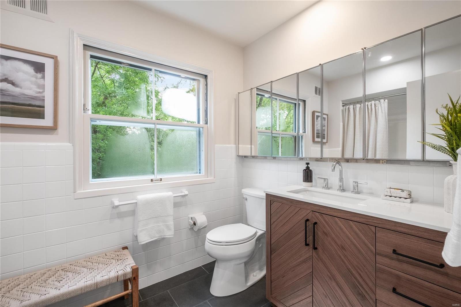 42 Pointer Lane Ladue, MO 63124 - Photo 13 of 22