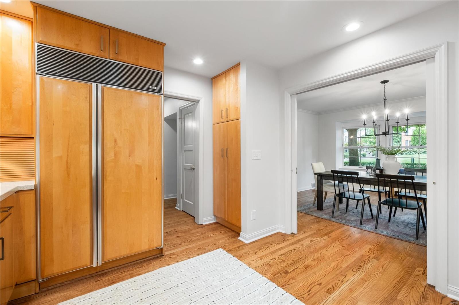 42 Pointer Lane Ladue, MO 63124 - Photo 7 of 22