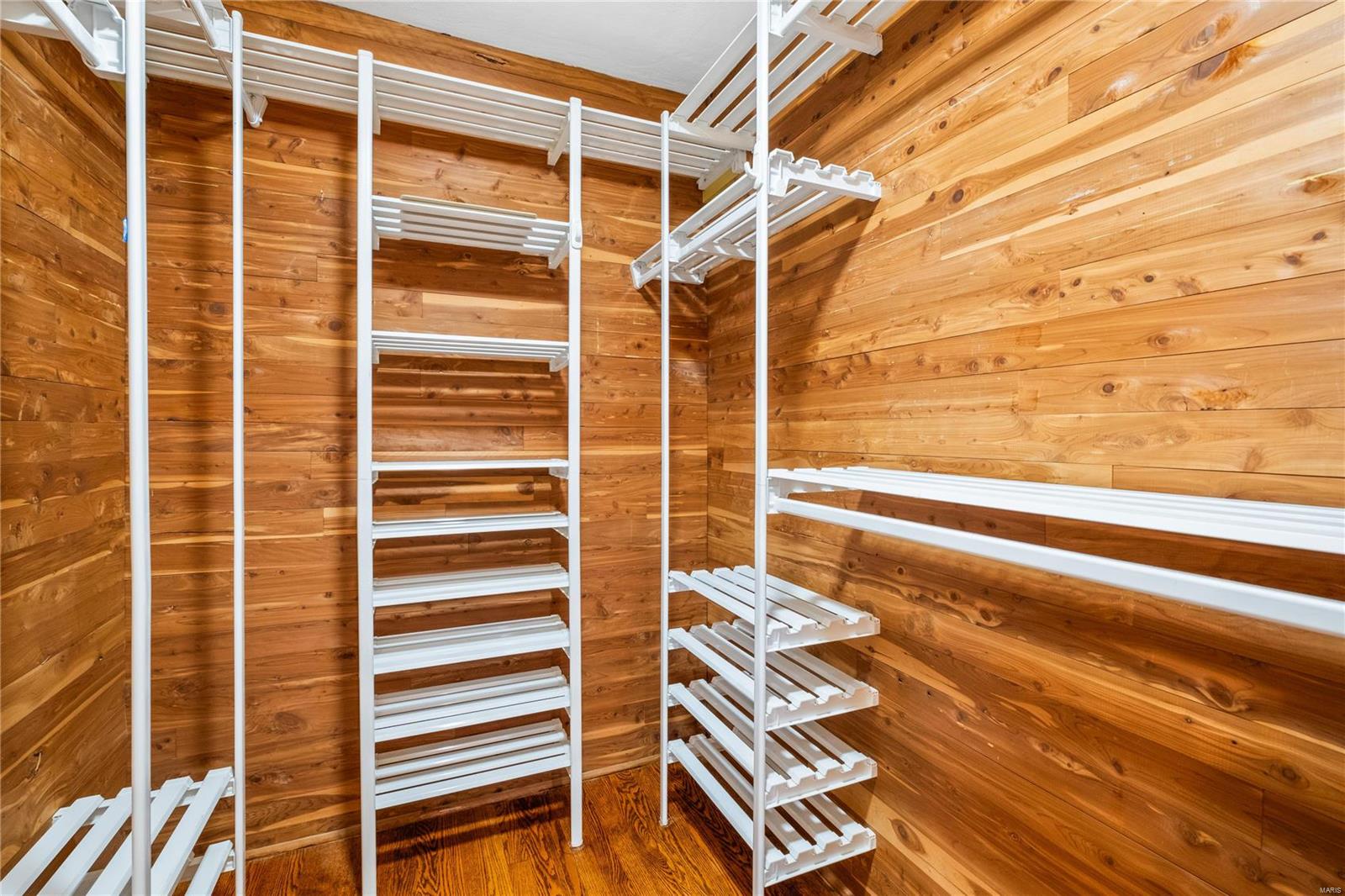 42 Pointer Lane Ladue, MO 63124 - Photo 10 of 22